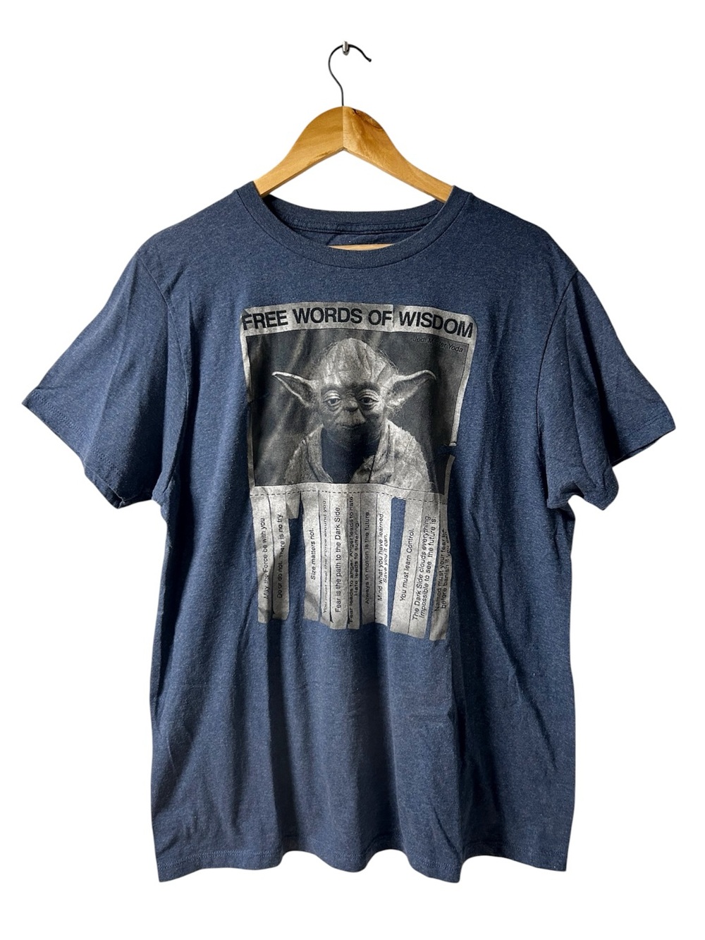 Star Wars Yoda Free Words Of Wisdom
Graphic Tee Sz. L NWOT